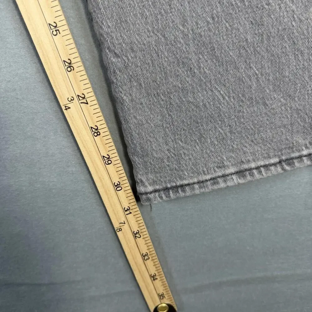 Levis 501 Jeans Mens 32x32 Gray Medium Wash Straight Leg Button Classic Denim